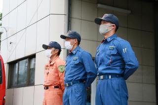 写真：搬送した職員2