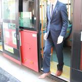 写真：中扉から降りる様子