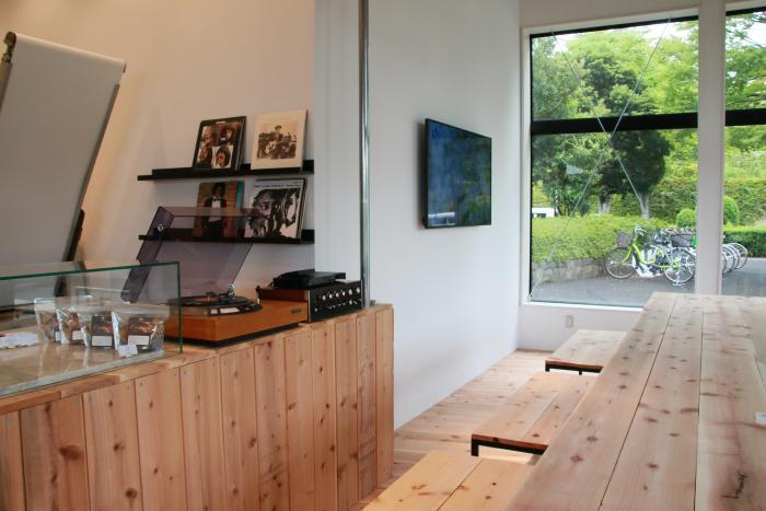 写真：店内の様子2