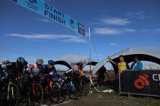 写真：レーススタートの様子