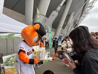 写真：ジャビットが広報する様子