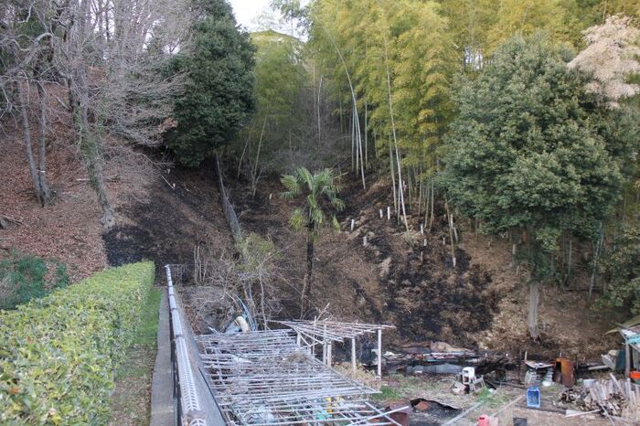 枯れ草等に延焼