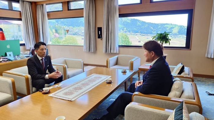 画像：上野新村長との面会