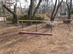 写真：平尾近隣公園平均台