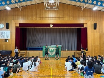 選手への質問の様子
