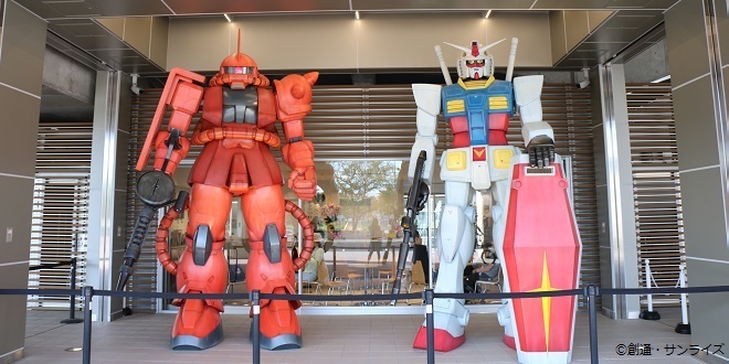 ガンダム及びシャア専用ザクモニュメント画像